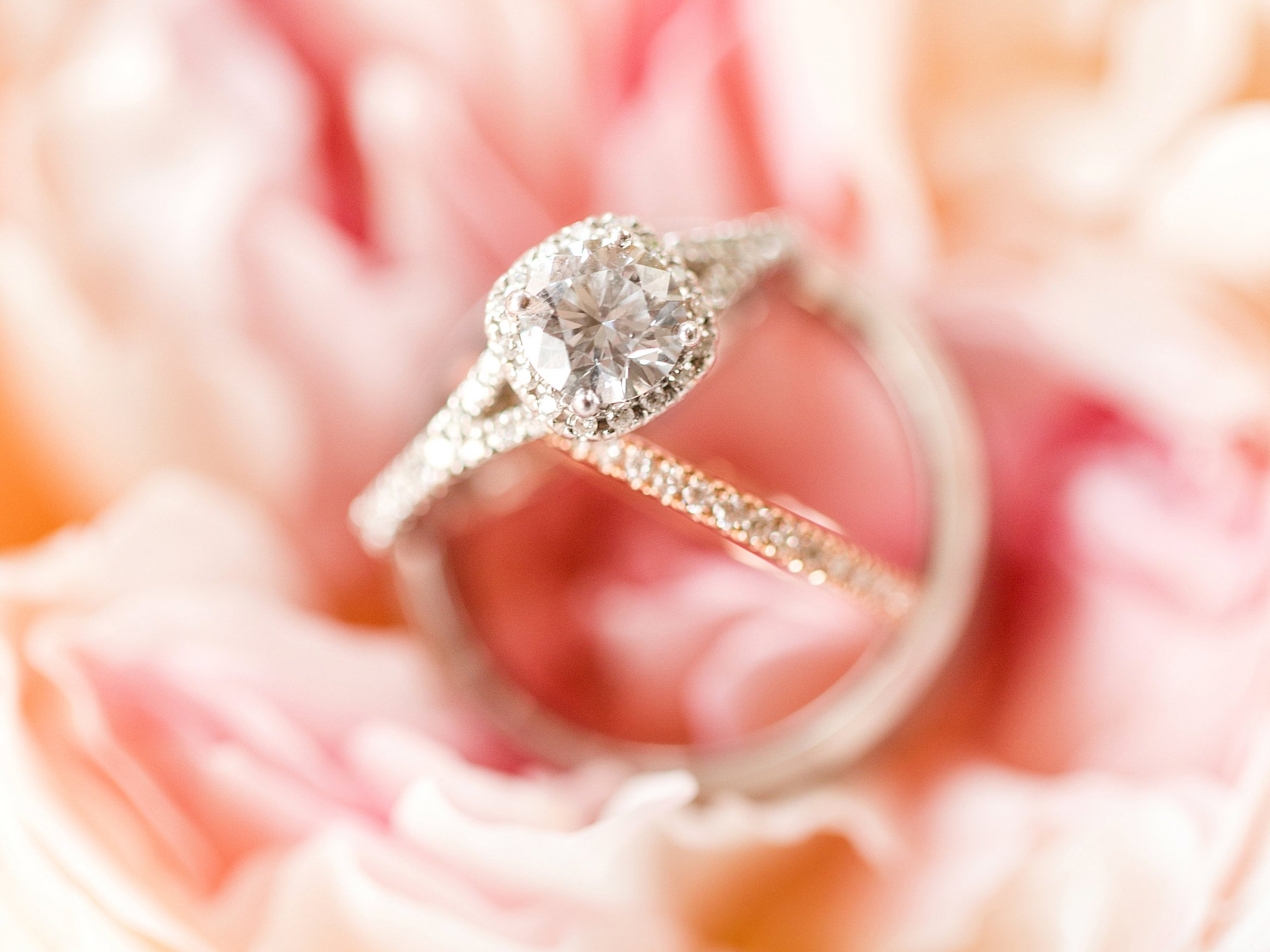 Diamond ring shopping online